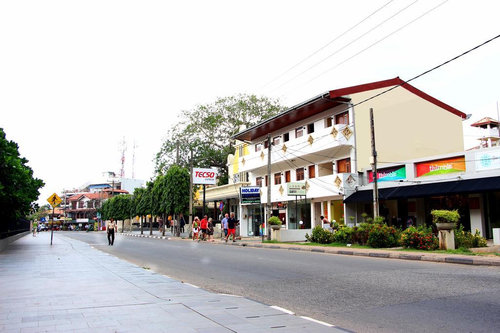 Holiday Guest Inn เนกอมโบ ภายนอก รูปภาพ