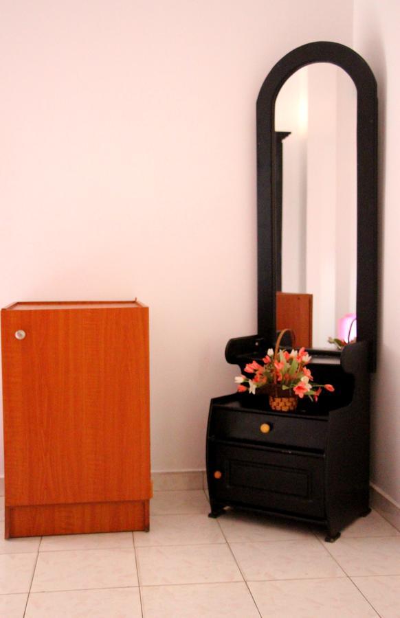 Holiday Guest Inn เนกอมโบ ภายนอก รูปภาพ