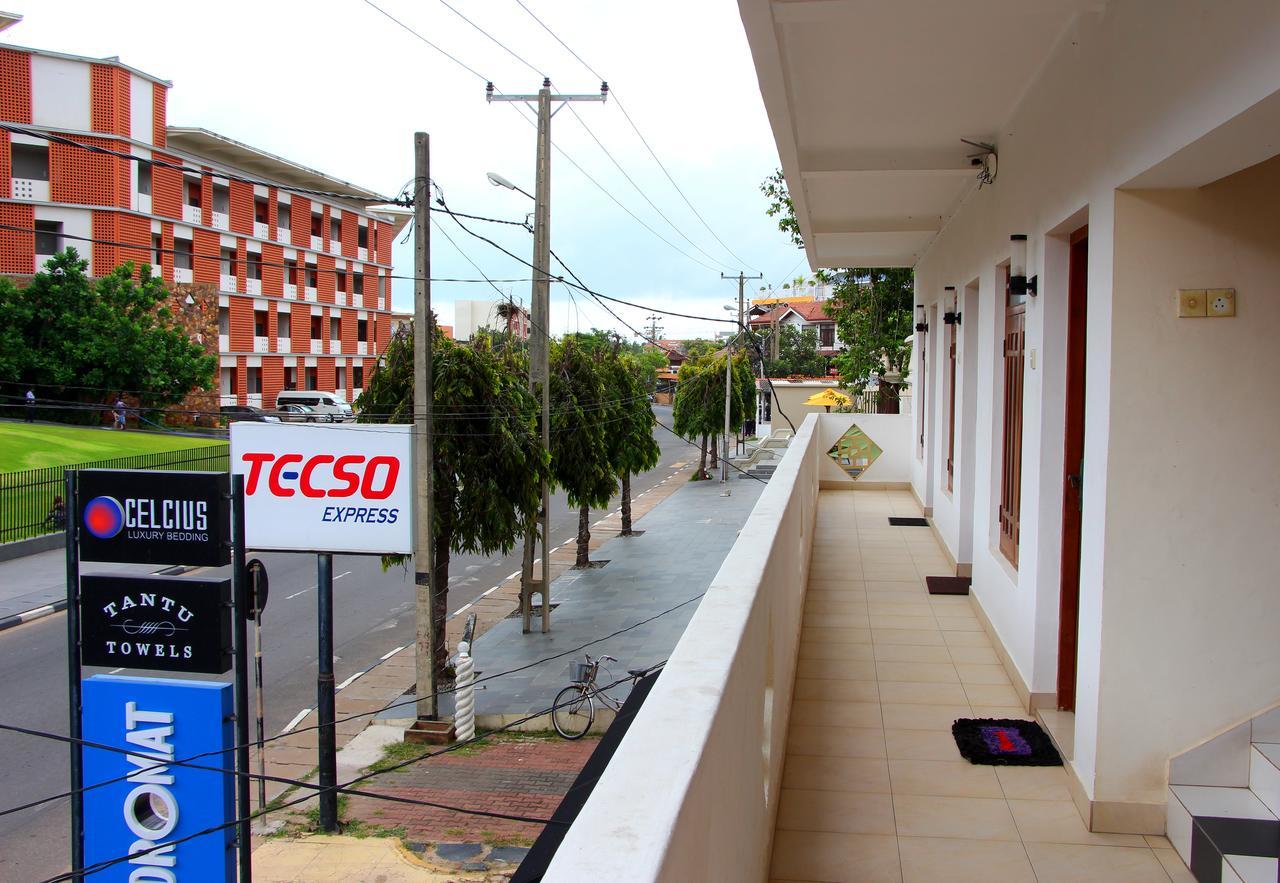 Holiday Guest Inn เนกอมโบ ภายนอก รูปภาพ